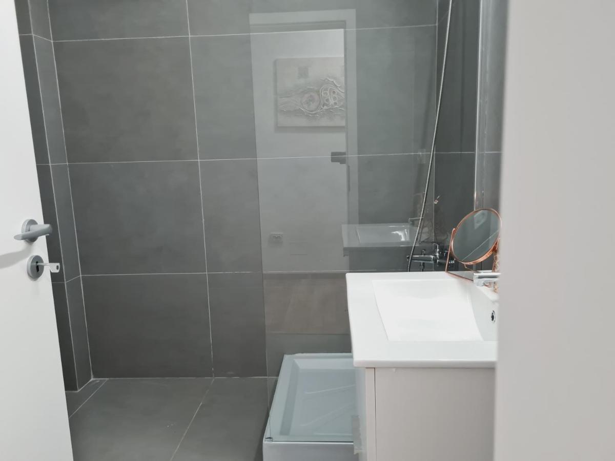 Lovely Ultracentral Apartment With Parking Cluj Napoca Bagian luar foto