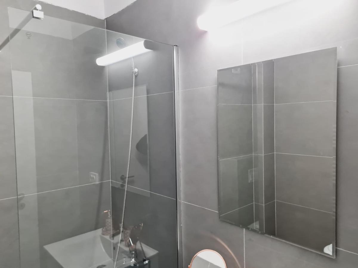 Lovely Ultracentral Apartment With Parking Cluj Napoca Bagian luar foto