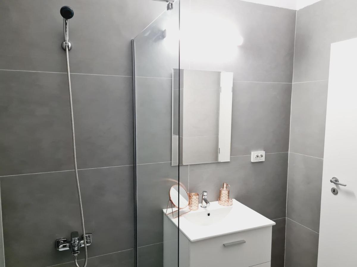 Lovely Ultracentral Apartment With Parking Cluj Napoca Bagian luar foto